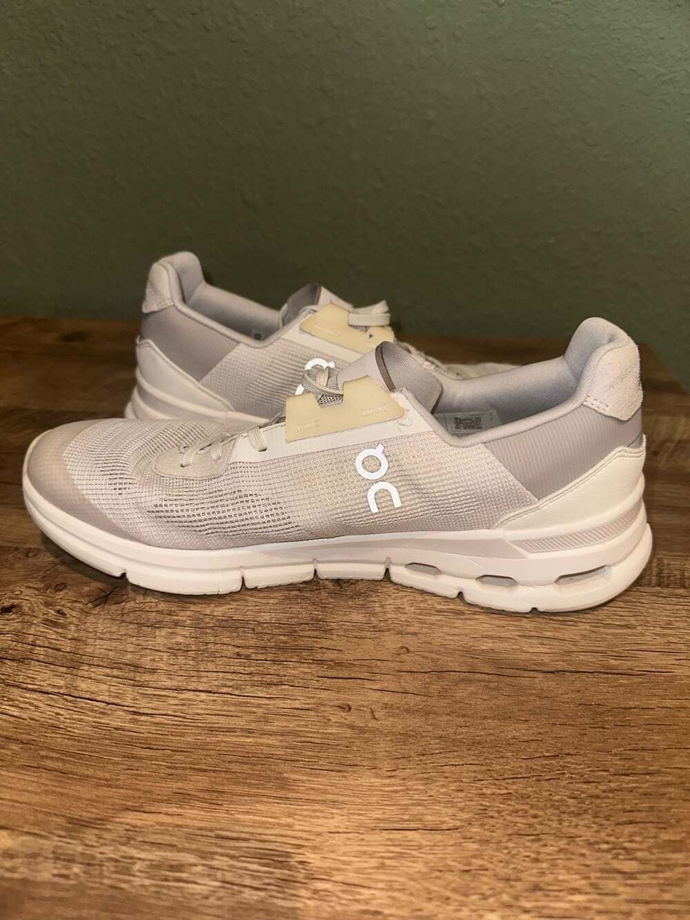 On Cloudrift Running Shoes White Frost Ivory - Picture 3 of 10